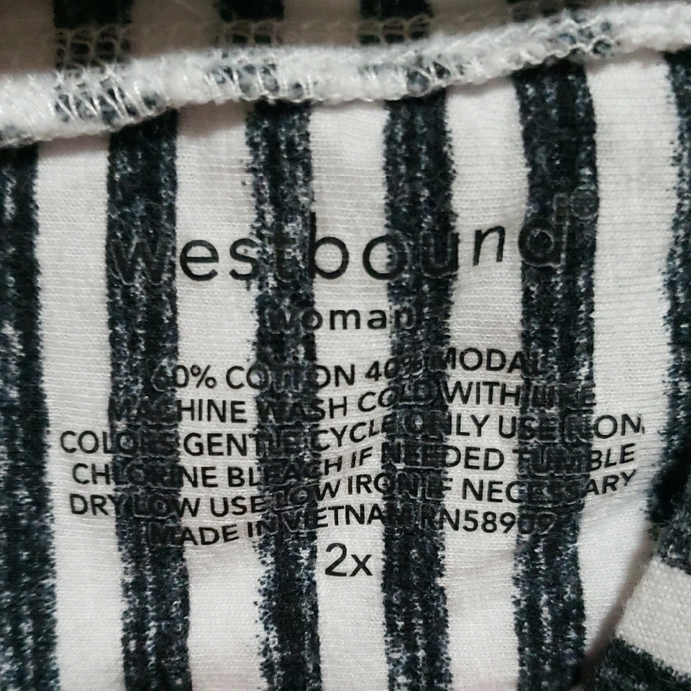 Westbound 2X Black and White Striped Short Sleeve Top - Picture 2 of 7